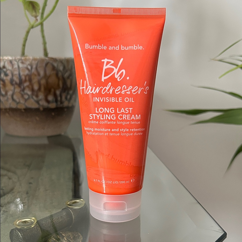 BB Hairdresser’s Invisible Oil Long Last Styling Cream
